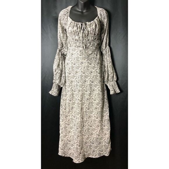Free People Glow Up Smocked Midi Dress
$168 Small - Picture 4 of 7
